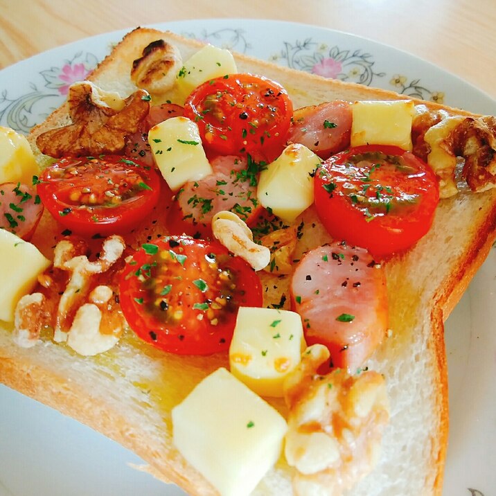 ミニトマトとくるみとベビーチーズのトースト レシピ 作り方 By はじゃじゃ 楽天レシピ ミニトマトとくるみとベビーチーズのトースト レシピ 作り方 By はじゃじゃ 楽天レシピ